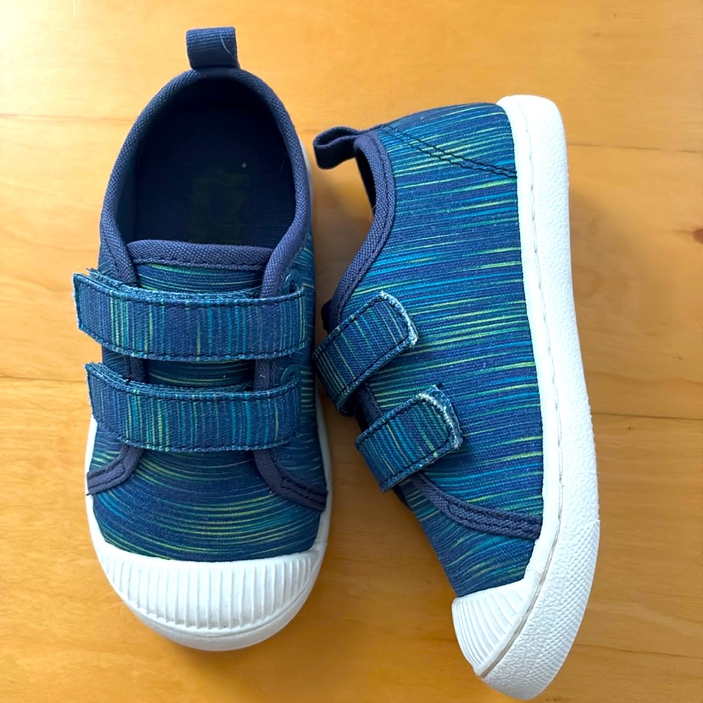 Super cute Velcro strap printed canvas kids sneakers